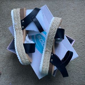 Black platform sandals